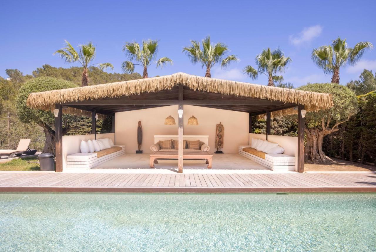 Oasis Villas Complex Cala Llonga  Exterior foto