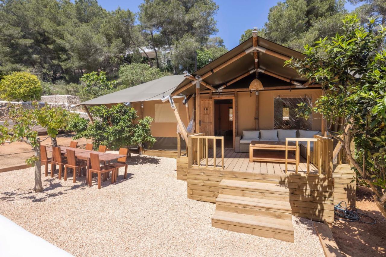 Oasis Villas Complex Cala Llonga  Exterior foto