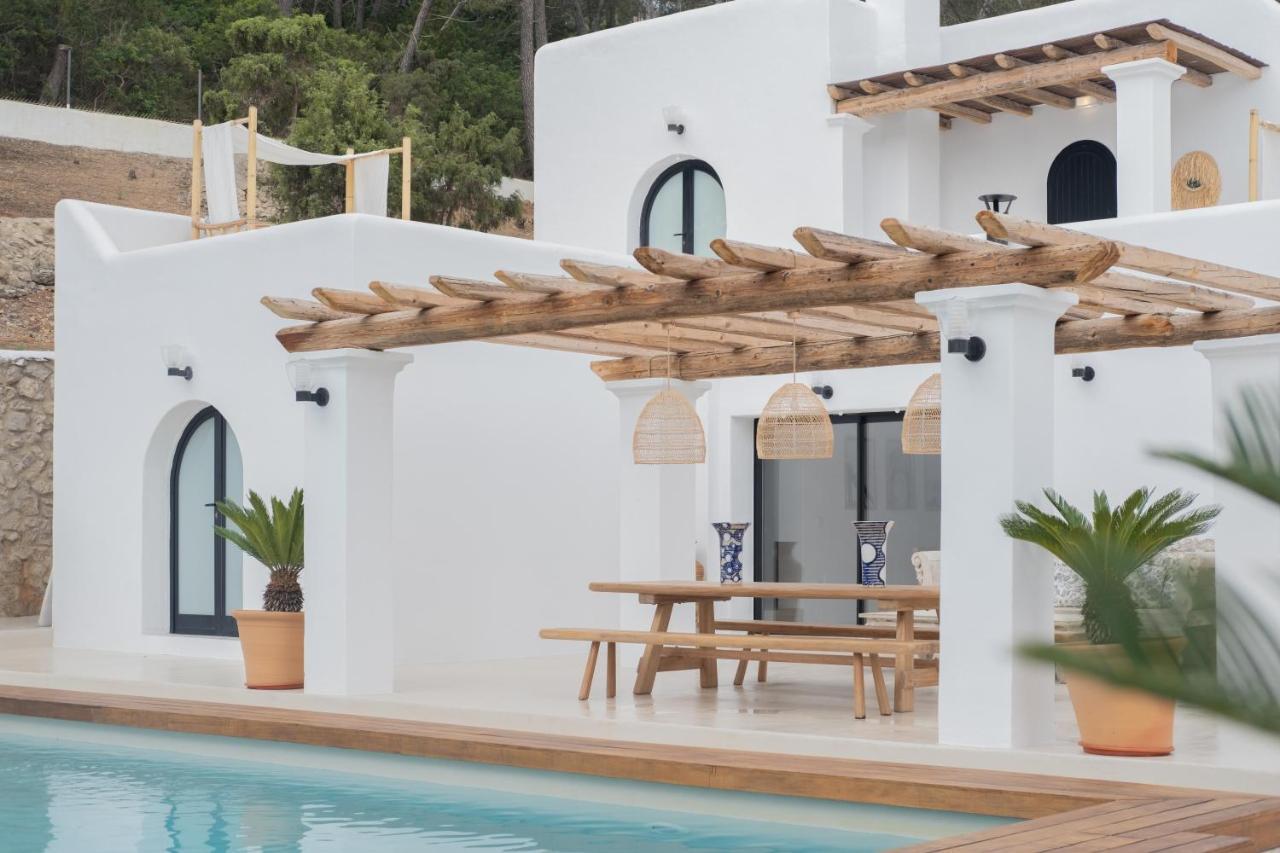 Oasis Villas Complex Cala Llonga  Exterior foto