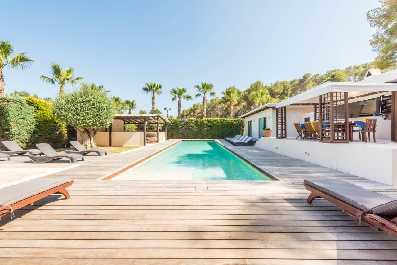 Oasis Villas Complex Cala Llonga  Exterior foto